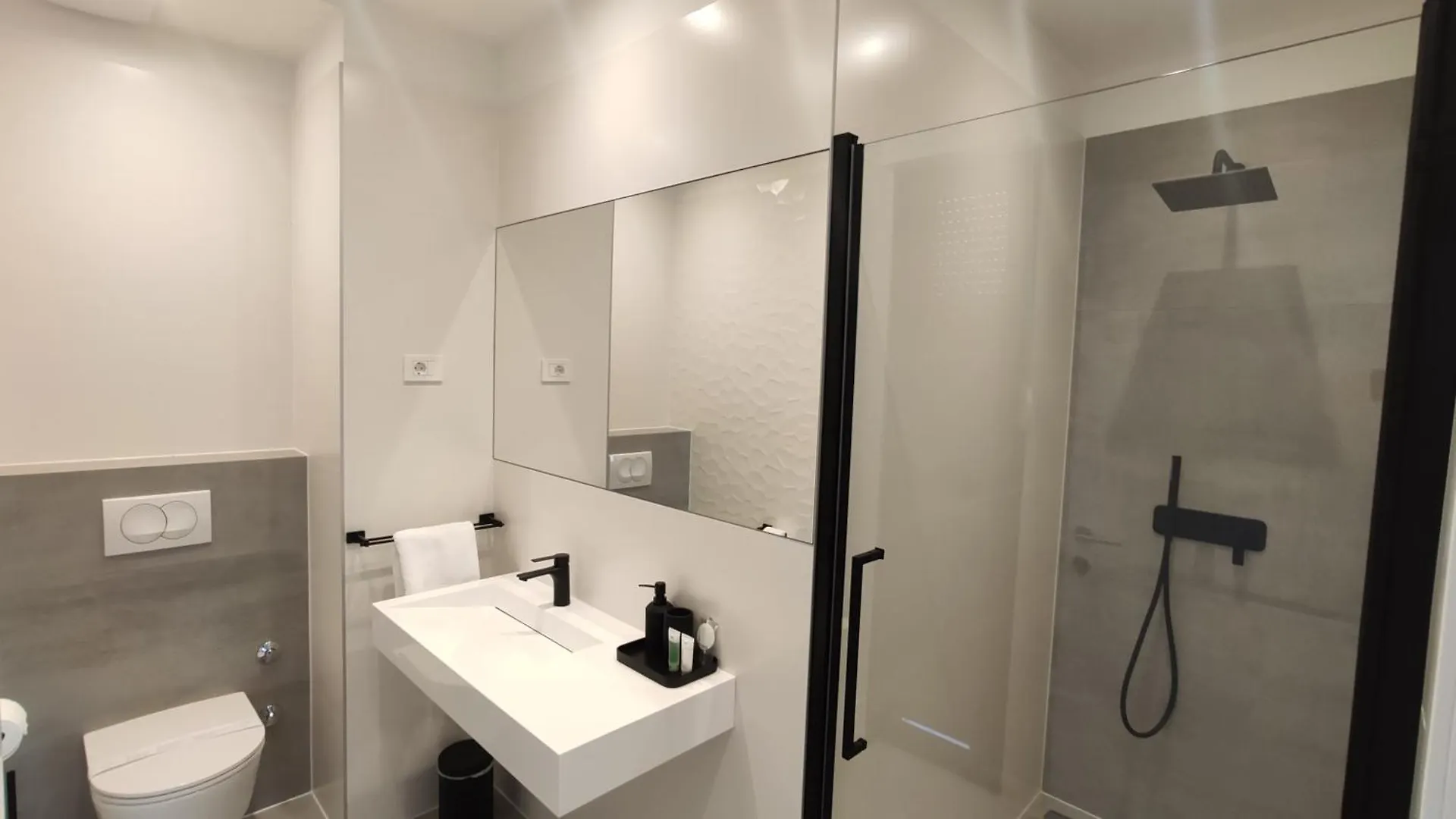 Splendid Beach View Apartment Σπλιτ